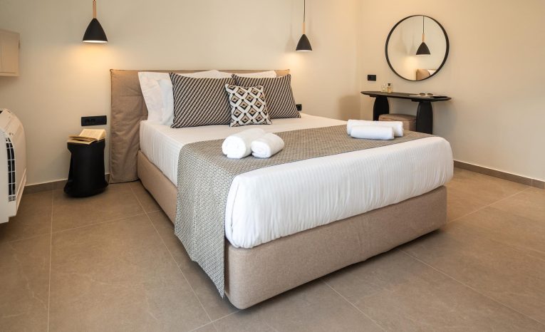 Depalyma Suites | Emporio, Santorini, Cyclades